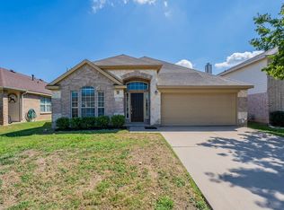 11153 Boulder Ridge Dr, Fort Worth, TX 76140