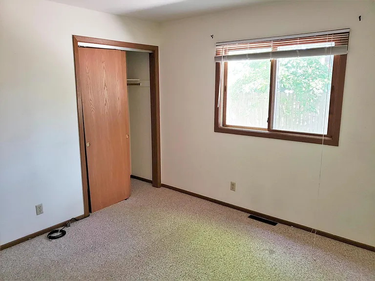 621 N Lincoln St #1 — Photo 5
