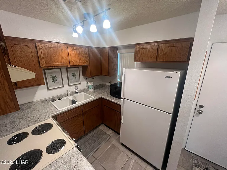 1720 Bahama Ave #B-1 — Photo 14