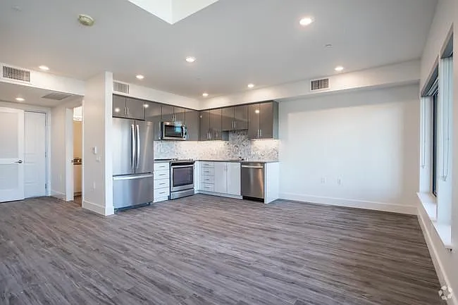1716 Lofts — Photo 6