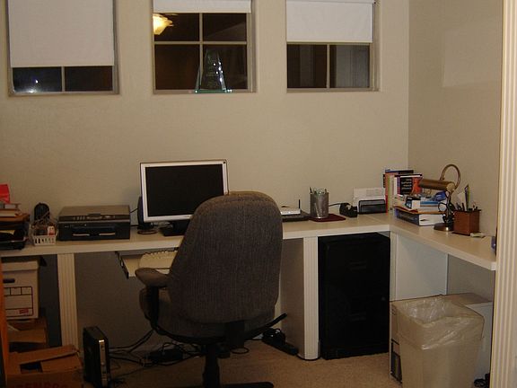 Built in desk in loft