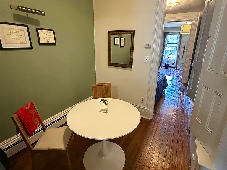 925 Park Ave #4R — Photo 5