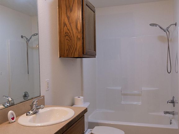 5th image of 409 W Michigan Ave
