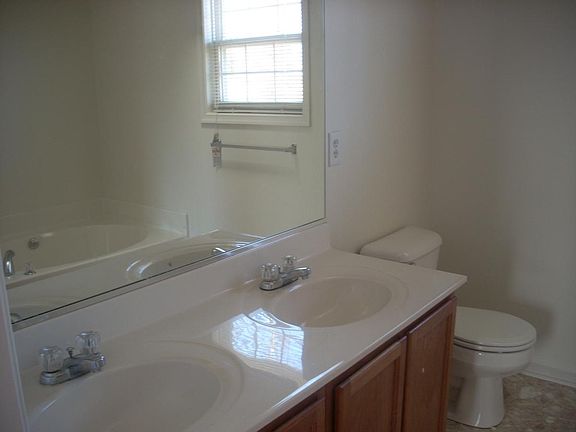 5th image of 3412 Alderwood Way