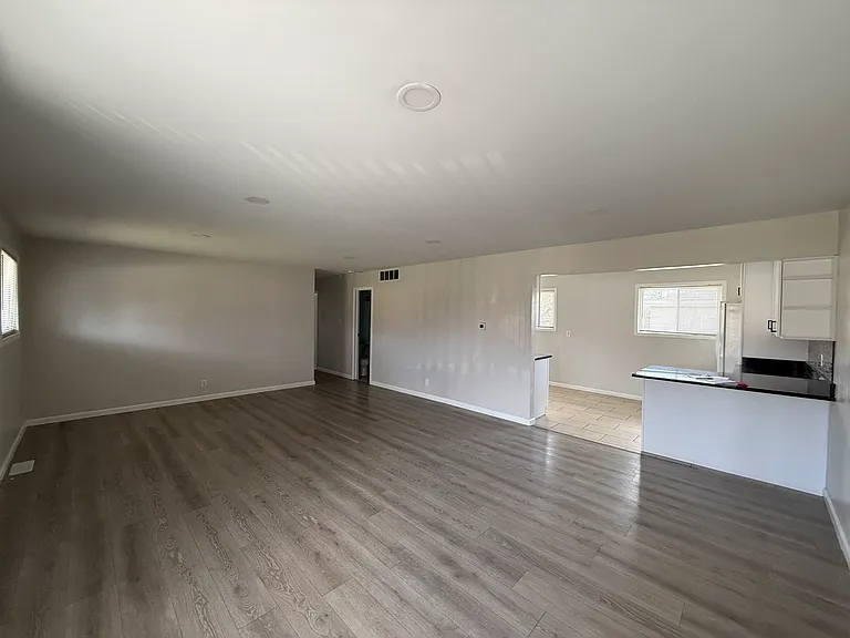 145 Fairwood Dr — Photo 5