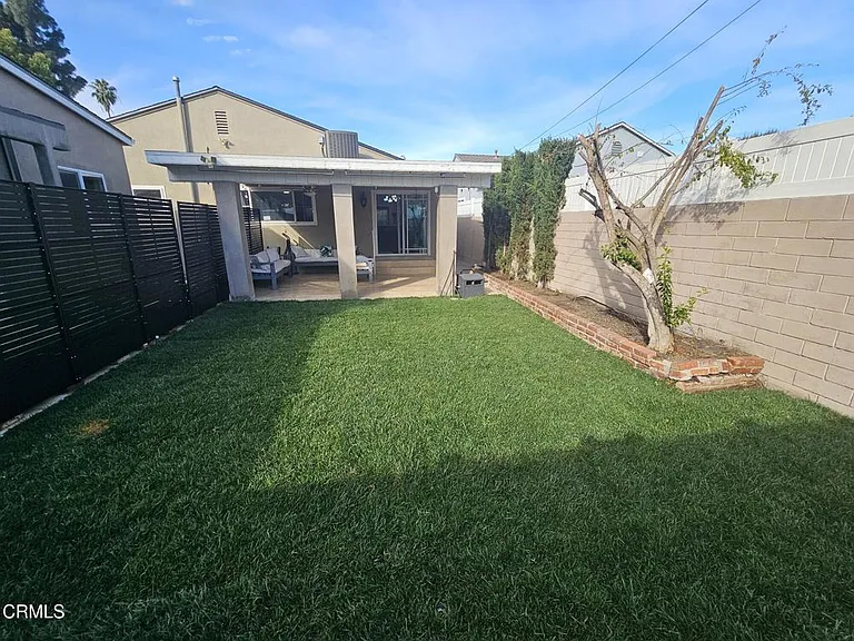 1700 N Pass Ave — Photo 3