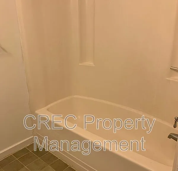 2736 Jobee Dr #3 — Photo 12
