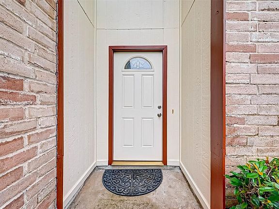 2nd image of 10002 Jademont Ln