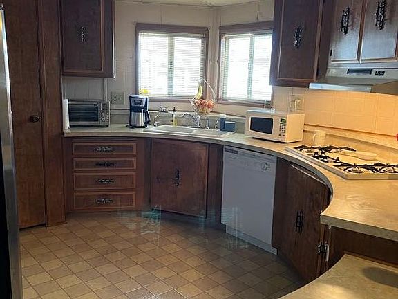 2nd image of 30949 Palmetto Palm Ave