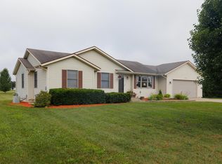 53616 Meadow View Ln, Paw Paw, MI 49079