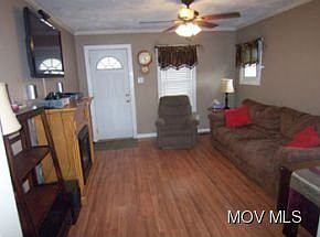 5th image of 5002 4th Ave