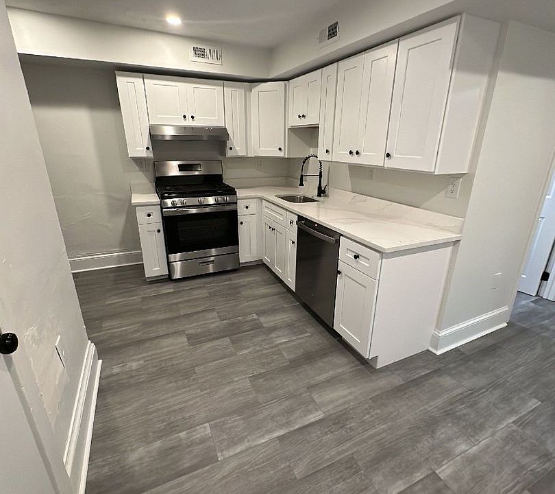 1st image of 31-39 South St #31