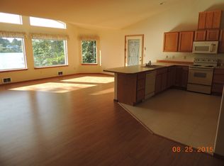 341 Lake View Loop NE, Ocean Shores, WA 98569