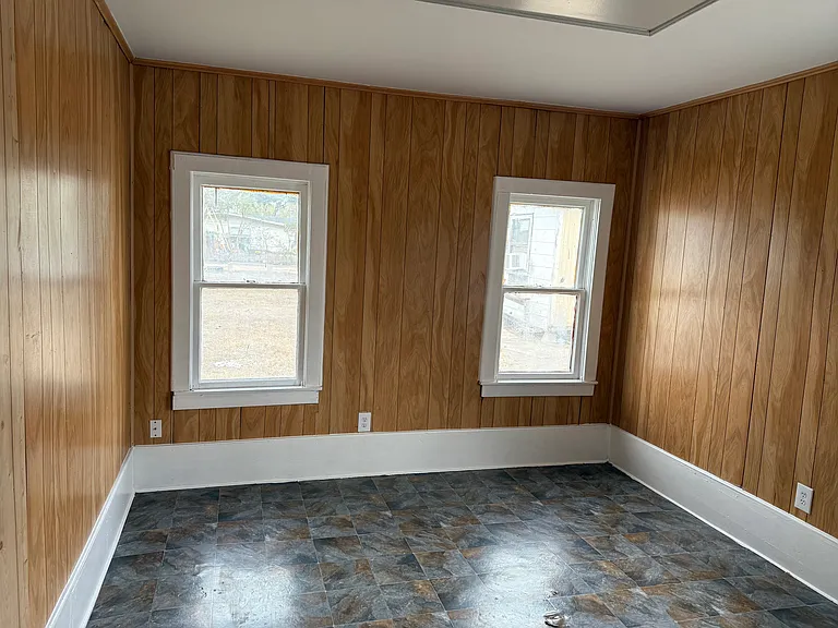 422 W Johnston Ave — Photo 11