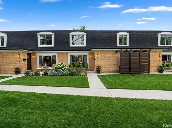 29876 City Center Dr APT 4, Warren, MI 48093