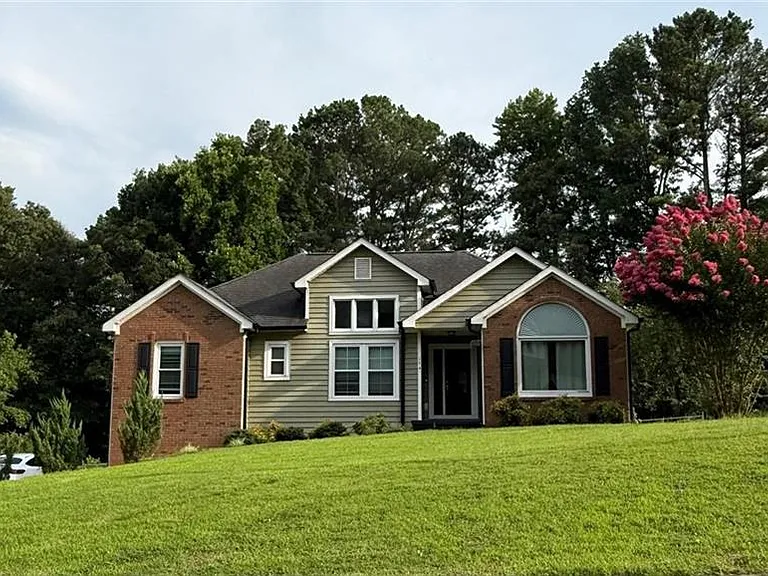 154 Camden Woods Dr — Photo 13