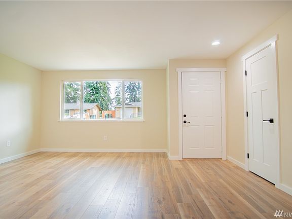 4th image of 8615 Skokomish Way NE