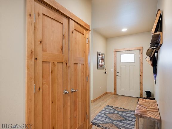 3rd image of 195 Naomi Rose Ln Unit B