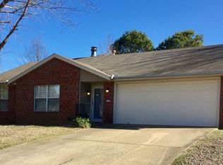 1296 N Fieldstone Ave, Fayetteville, AR 72704