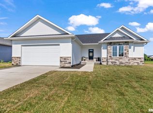 1404 Winston Dr, Springfield, IL 62711