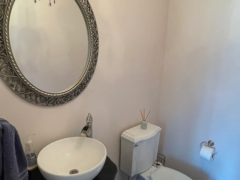 574 E Vanderbilt Dr — Photo 18