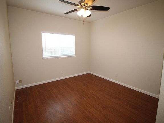 4th image of 2968 E Waterford Ave