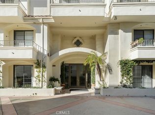 453 S Barrington Ave, Los Angeles, CA 90049