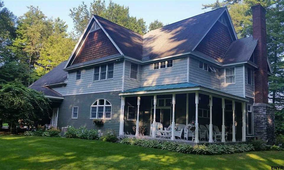 1st image of 28 Beacon Hill Dr