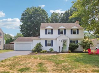 89 Pinecrest Dr, Rochester, NY 14617