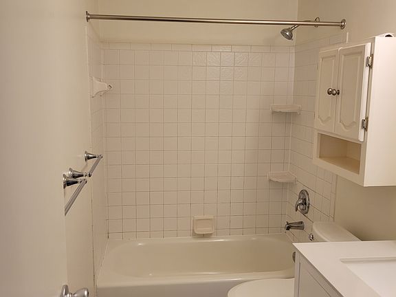 4th image of 5921 Mount Royal Dr #0