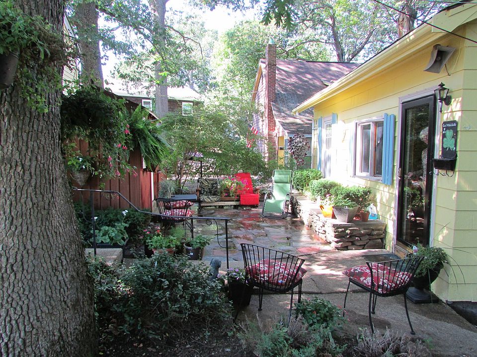 1st image of 8 Kernwood Dr