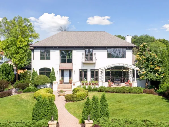 404 Mississippi River Blvd S, Saint Paul, MN 55105