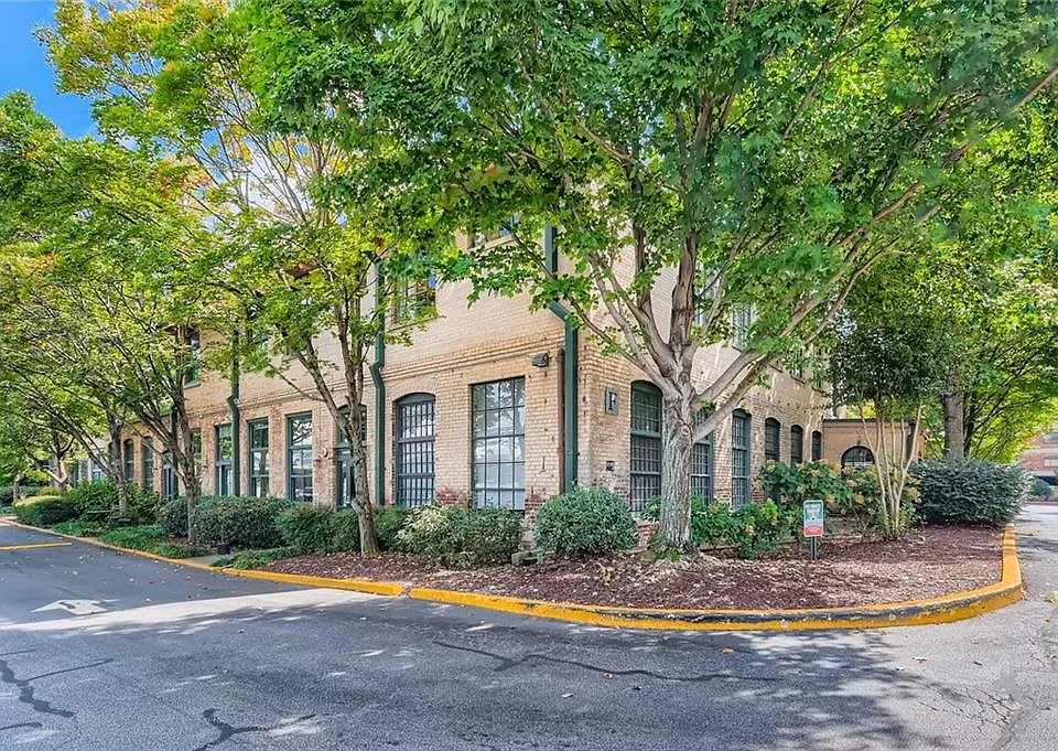 170 Boulevard SE #101F