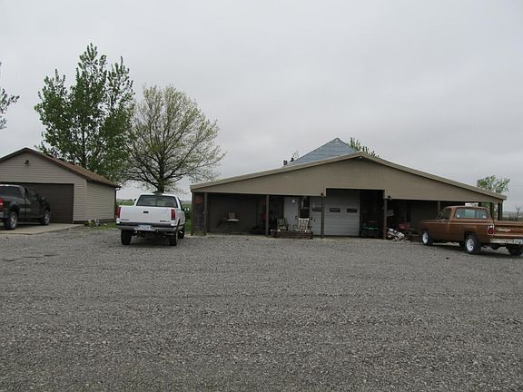 3rd image of 1537 199th Ave