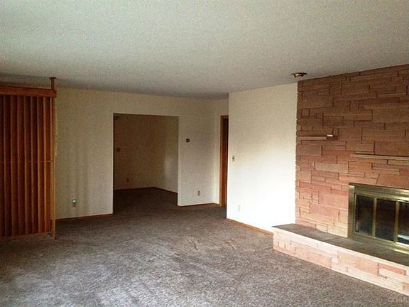 4th image of 333 SE Belknap St