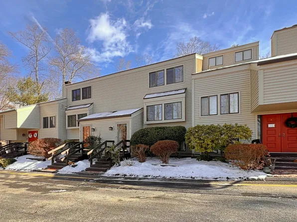 5 Comstock Trail #5, Brookfield, CT 06804