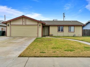 1355 Maxwell Dr, Hanford, CA