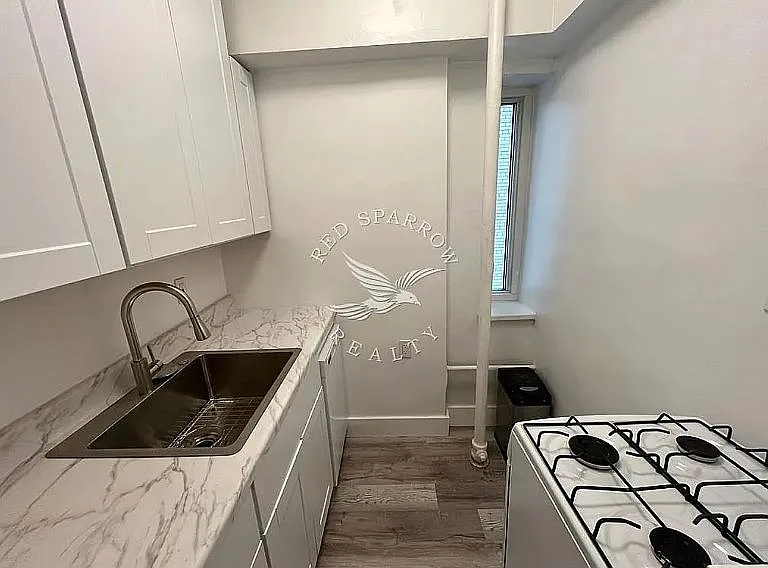 200 W 20th St #601 — Photo 8