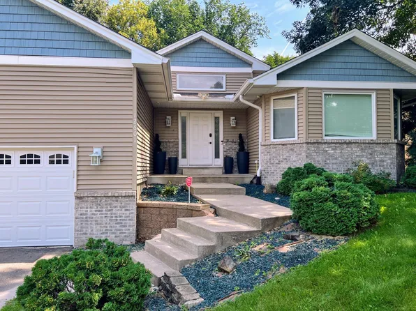 12601 Isanti St NE, Blaine, MN 55449