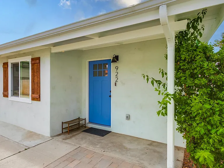 922 Palm Ave #922 — Photo 42