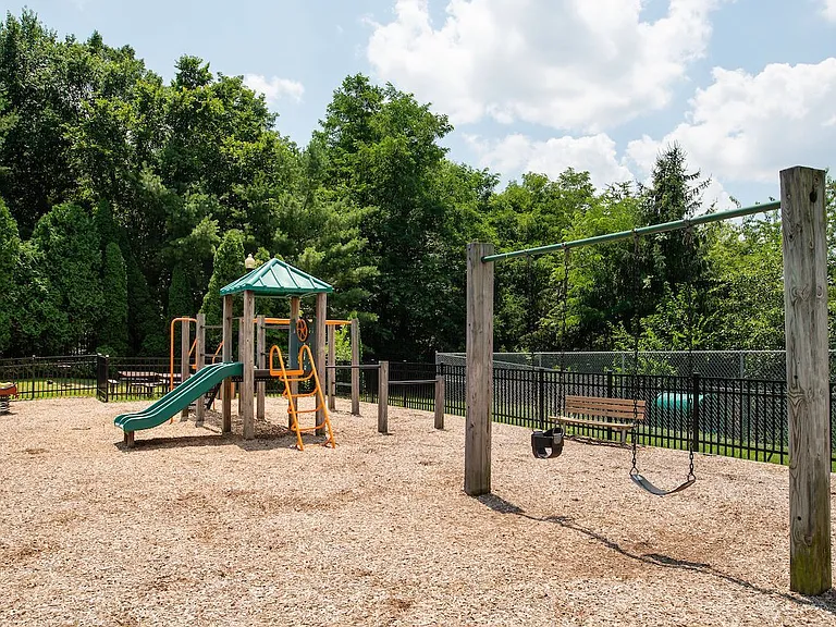 Elms Centreville — Photo 18