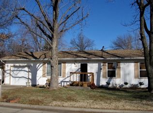 645 W Downing Pl, Springfield, MO 65807