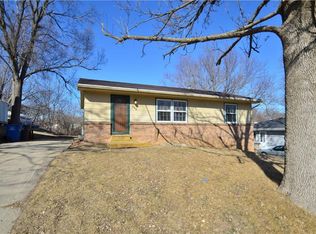 228 E Titus Ave, Des Moines, IA 50315
