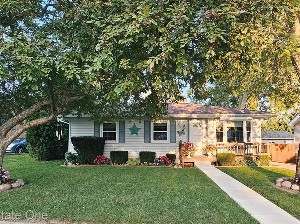 413 Bristol St S, Almont, MI 48003