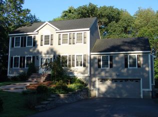42 Park St, North Reading, MA 01864