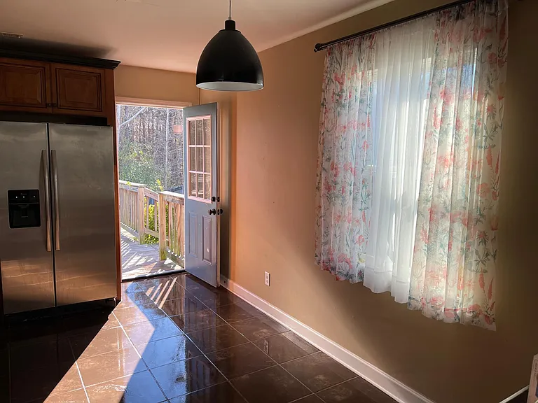 508 Buxton St — Photo 3