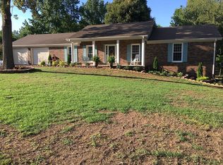 215 Myrtle Dr, Florence, AL 35634