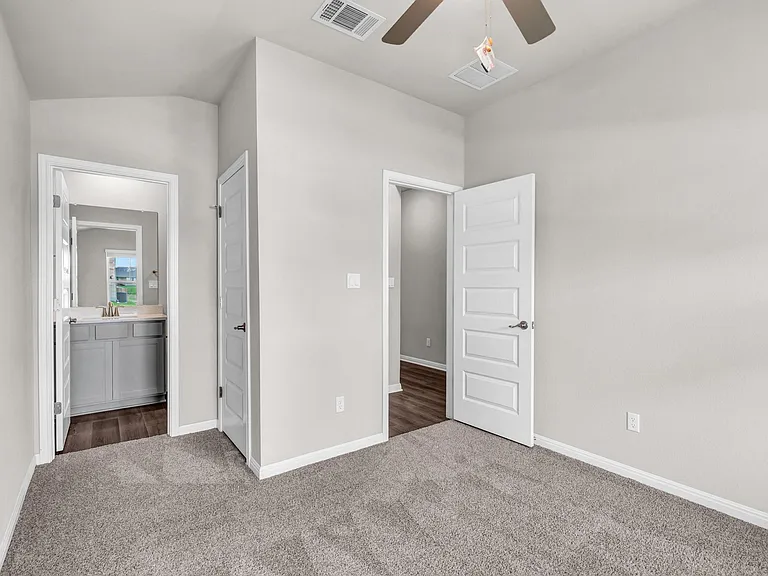 386 El Capitan Loop — Photo 23