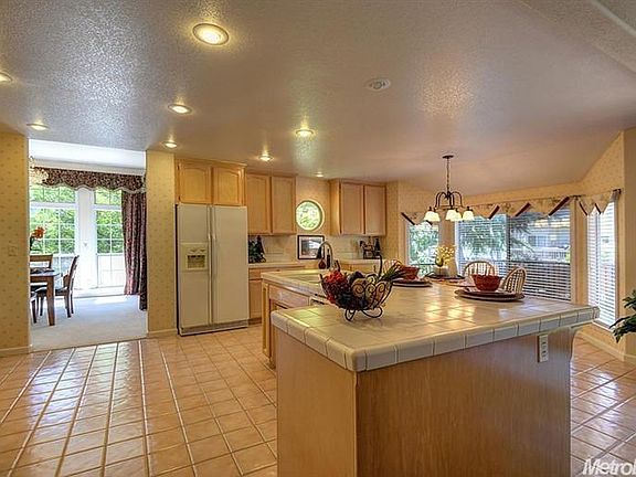 2nd image of 2132 Sheffield Dr