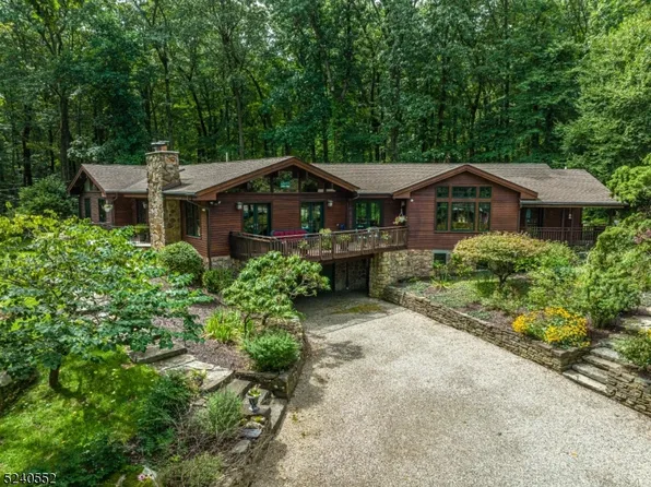 424 Mine Road, Bethlehem Twp., NJ 08802